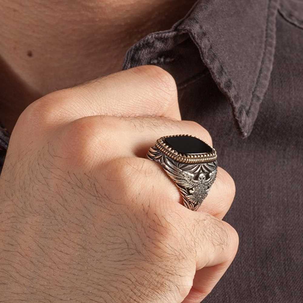 Exclusive 925 Sterling Silver Eagle Style Onyx Stone Mens Ring 